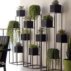 Как выбрать напольную подставку для цветов?