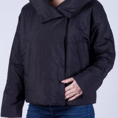 Достоинства женских курток от Аваро