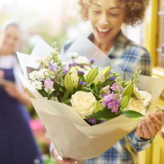 Преимущества доставки цветов