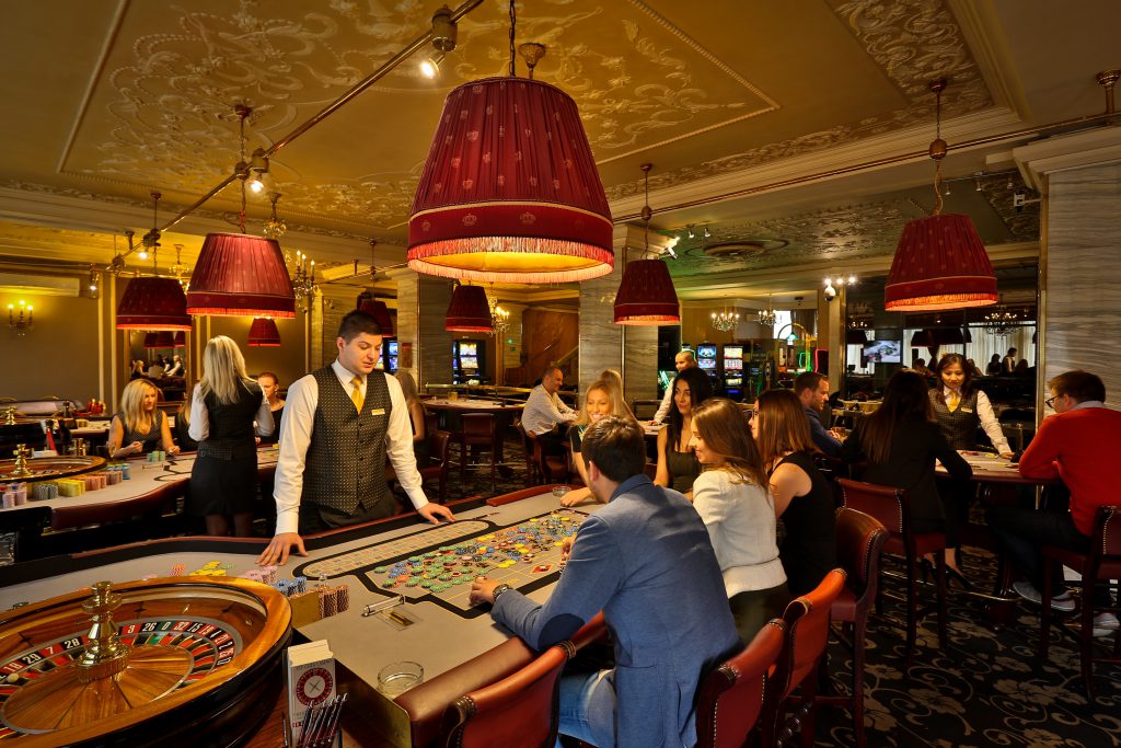 Убийство в казино M1 Casino Турниры