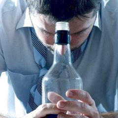 Как выводят из запоя?