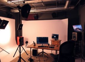 Не типичная вебкам студия: как, почему и чем это интересно?