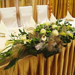 Как оформить свадьбу цветами?