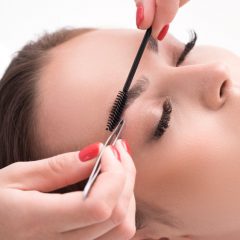 Выбираем краску для бровей и ресниц